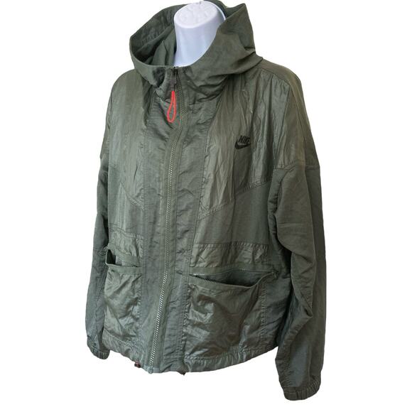 Nike Windrunner Sportswear Cropped Military Green Lightweight Jacket Size XL - Picture 2 of 7